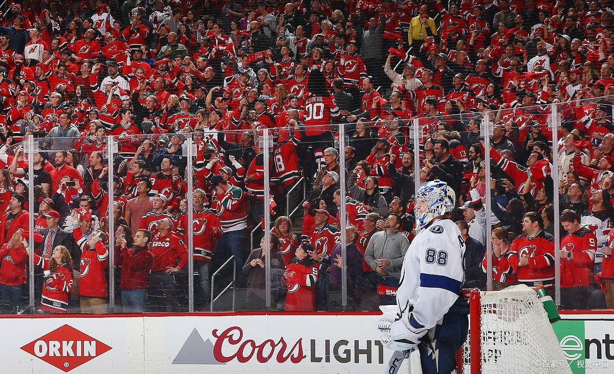 包含赛前荷甲焦点战，罗马绝杀压哨，引发热议，球队文化再被提及的词条